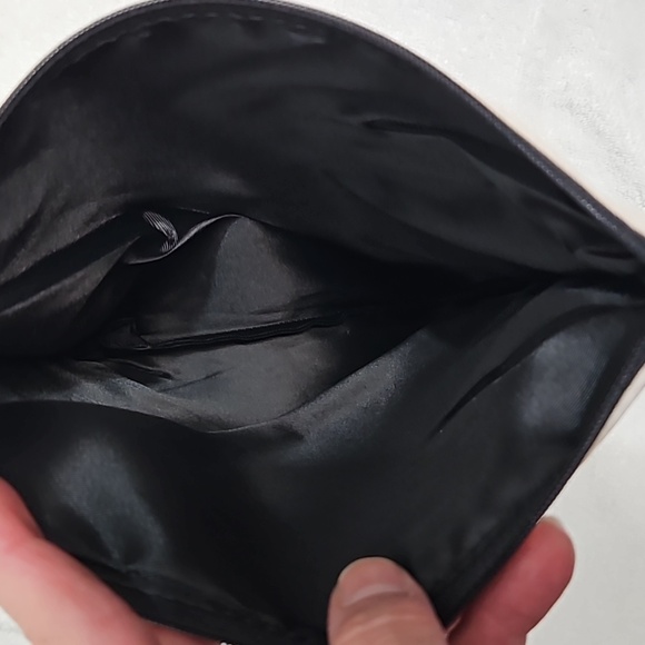 BOOK SLEEVE " BOOKS ARE MY LOVE LANGAUGE ON FRONT WITH ZIPPER TOP - Picture 5 of 6